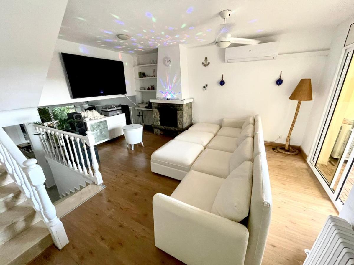 Casa En Masnou Junto A Playa Y Tren Villa Eksteriør bilde