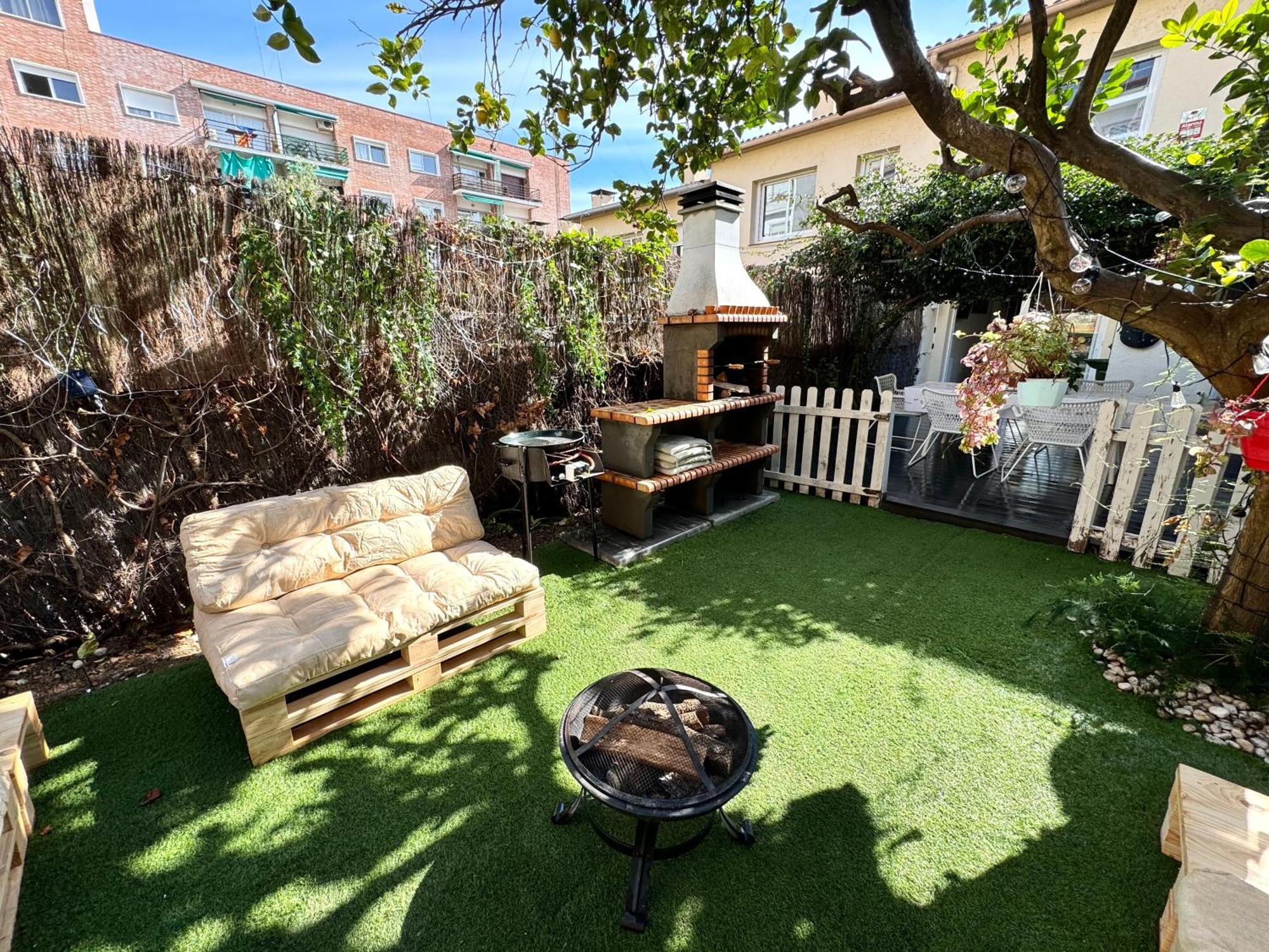 Casa En Masnou Junto A Playa Y Tren Villa Eksteriør bilde