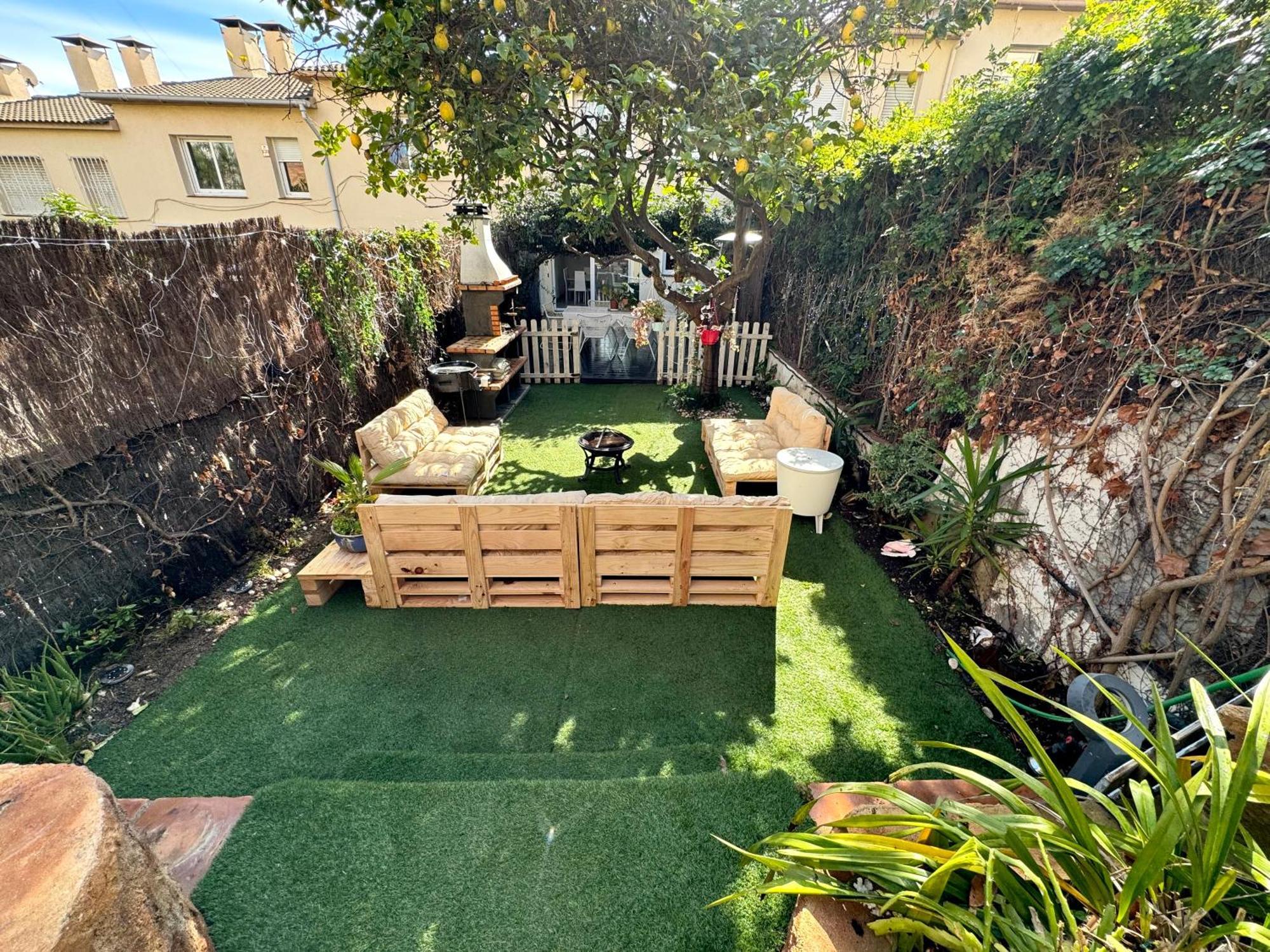 Casa En Masnou Junto A Playa Y Tren Villa Eksteriør bilde
